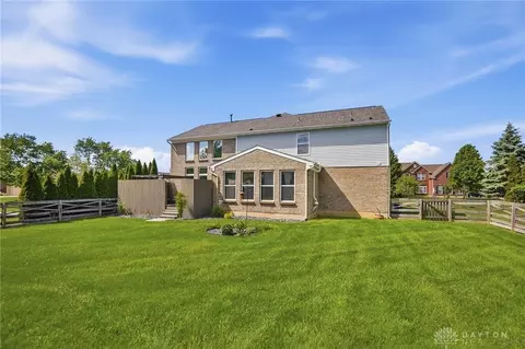 Exterior - 5 Clevenger Ct, Springboro, OH 45066 photo 10 of 14