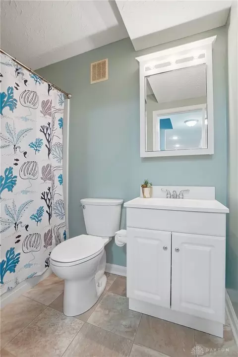 Bath - 5 Clevenger Ct, Springboro, OH 45066 photo 7 of 7