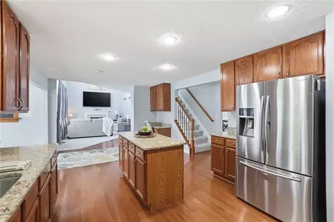 Kitchen - 5 Clevenger Ct, Springboro, OH 45066 photo 3 of 5
