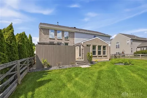 Exterior - 5 Clevenger Ct, Springboro, OH 45066 photo 11 of 14