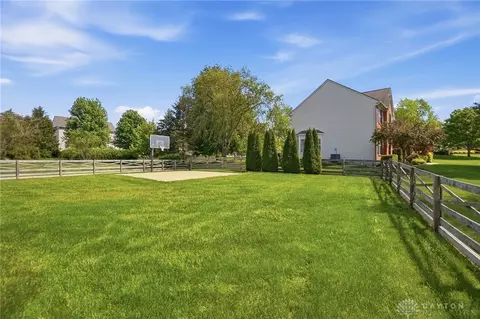Exterior - 5 Clevenger Ct, Springboro, OH 45066 photo 12 of 14