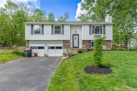 4295 Fowler Dr, Bellbrook, OH 45305