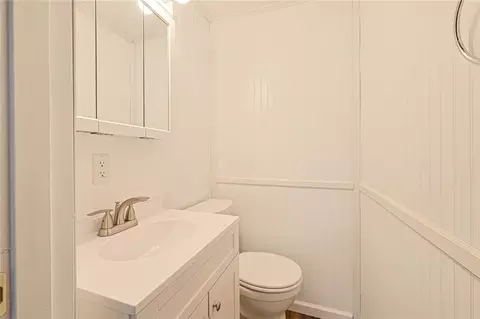 Bath - 990 Joyce Dr, Batavia, OH 45103 photo 1 of 3