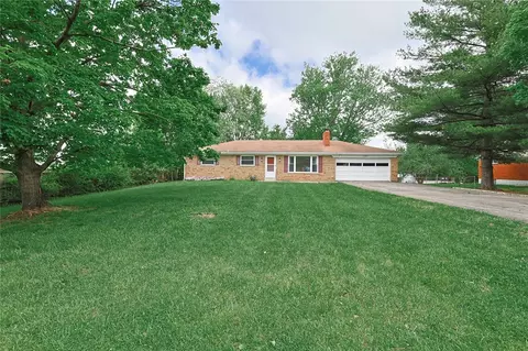 Exterior - 990 Joyce Dr, Batavia, OH 45103 photo 9 of 12