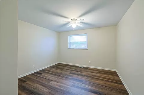 Bedroom - 990 Joyce Dr, Batavia, OH 45103 photo 4 of 7