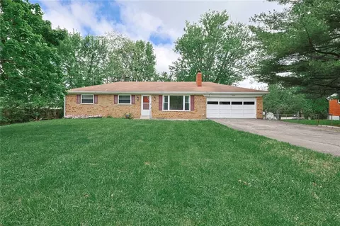990 Joyce Dr, Batavia, OH 45103