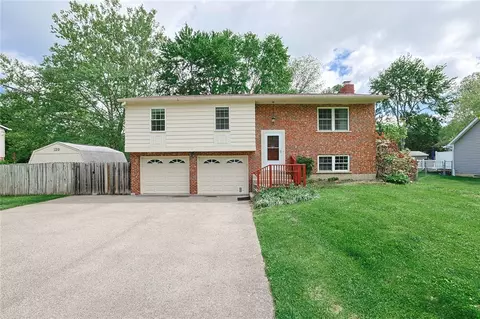 128 Maplewood Dr, Owensville, OH 45160