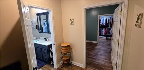 Entry Way - 387 Reeder Rd, Blanchester, OH 45107 photo 6 of 6