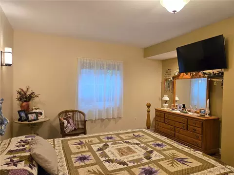 Bedroom - 387 Reeder Rd, Blanchester, OH 45107 photo 10 of 11