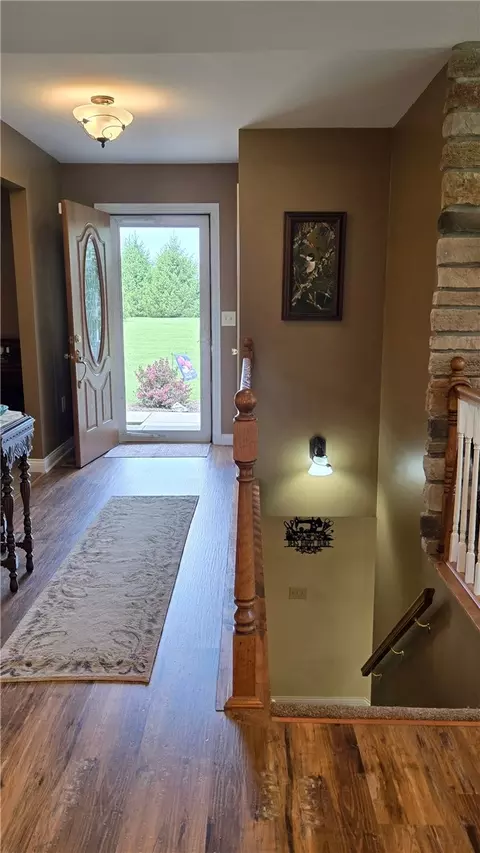Entry Way - 387 Reeder Rd, Blanchester, OH 45107 photo 5 of 6