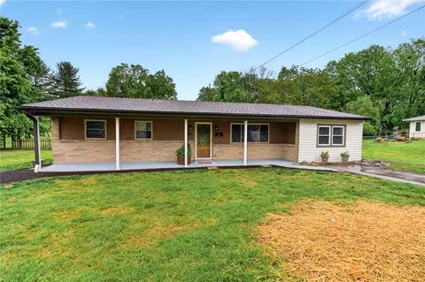 3964 Barnett Dr, Bellbrook, OH 45305