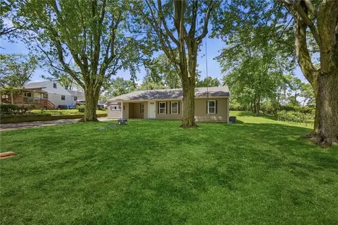 9615 Roberts Dr, Franklin, OH 45005