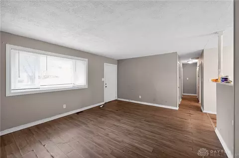 Living - 301 Applegate Rd, Union, OH 45322 photo 4 of 4