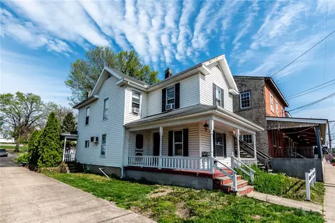 137 S Main St, Waynesville, OH 45068