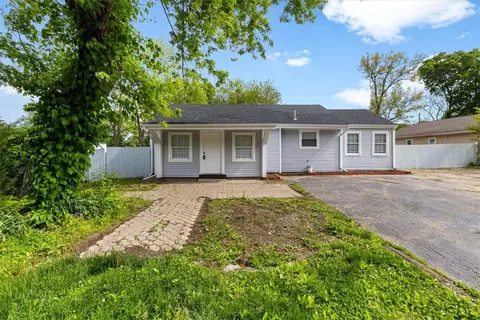 629 Little Meadow Dr, Dayton, OH 45404