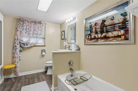 Bath - 117 S Washington Blvd, Hamilton, OH 45013 photo 1 of 4