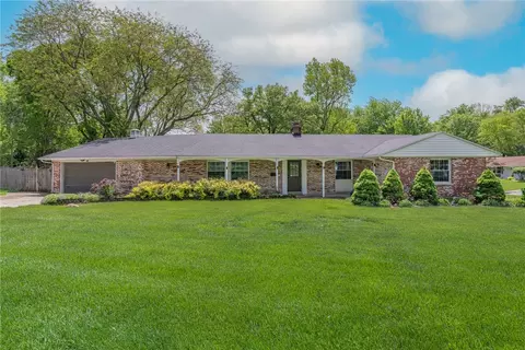 600 Laurelann Dr, Kettering, OH 45429