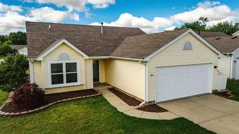 969 Hathaway Dr, Trenton, OH 45067