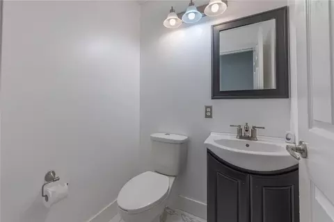 Bath - 7401 Beth Ct, Carlisle, OH 45005 photo 1 of 5