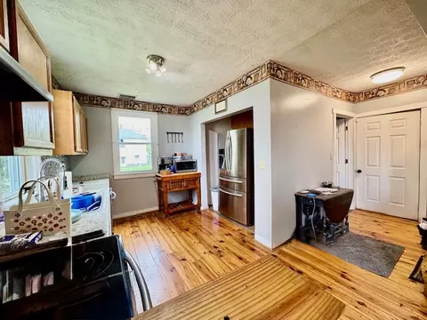Kitchen - 314 Raffensperger Ave, Springfield, OH 45505 photo 2 of 9