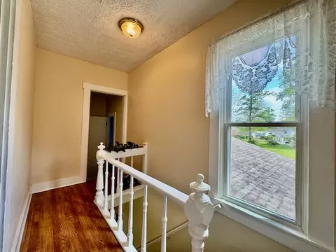 Entry Way - 314 Raffensperger Ave, Springfield, OH 45505 photo 3 of 4