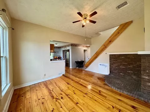 Living - 314 Raffensperger Ave, Springfield, OH 45505 photo 1 of 9