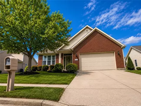 653 Willow Point Ct, Troy, OH 45373
