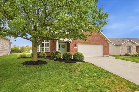 653 Willow Point Ct, Troy, OH 45373