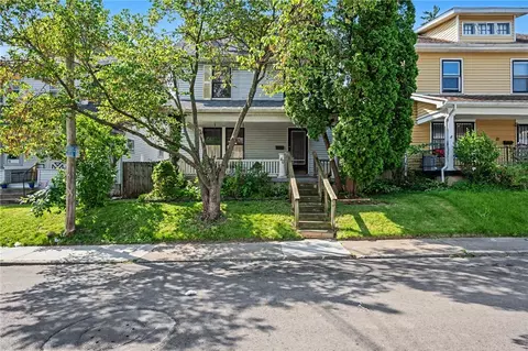 40 E Parkwood Dr, Dayton, OH 45405