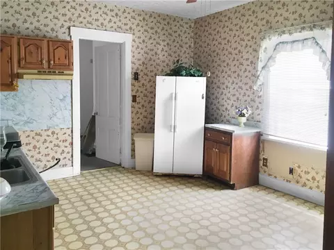 Kitchen - 110 S River St, Franklin, OH 45005 photo 2 of 2