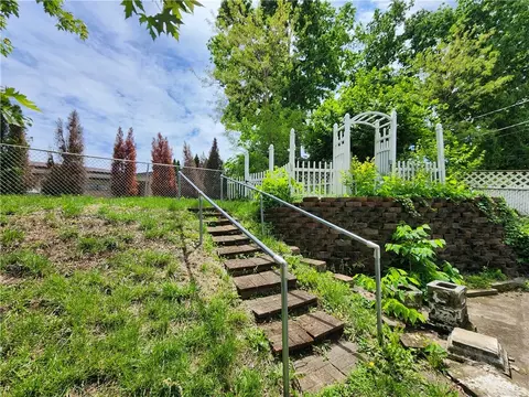 Exterior - 110 S River St, Franklin, OH 45005 photo 2 of 2
