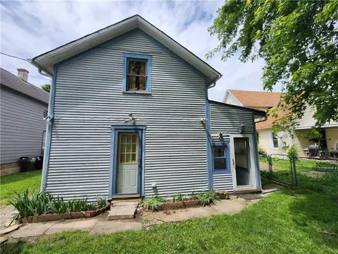 Exterior - 110 S River St, Franklin, OH 45005 photo 1 of 2