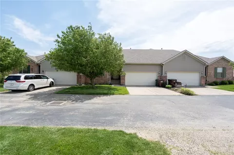 324 E Center St, Farmersville, OH 45325
