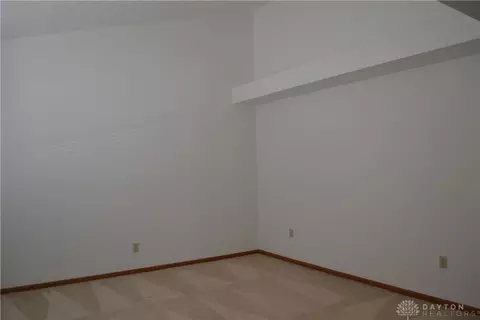 5866 Oldham Dr UNIT 4, Springfield, OH 45503 photo 6
