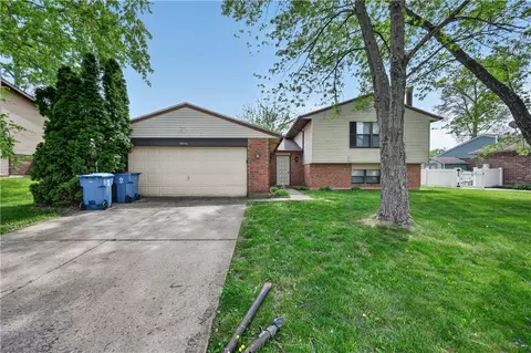 5940 Timbergate Trl, Huber Heights, OH 45424