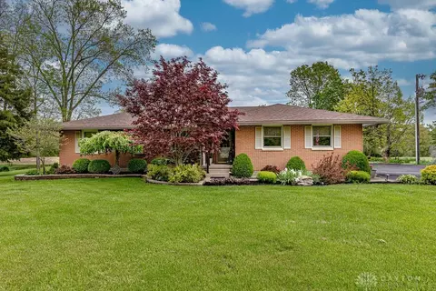 1326 Twin Rd, West Alexandria, OH 45381