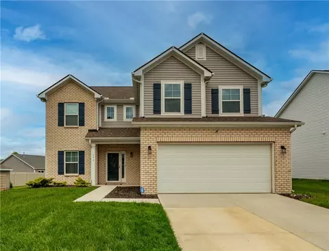 196 Riesling Dr, Englewood, OH 45322