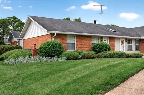 6405 Little John Cir, Centerville, OH 45459