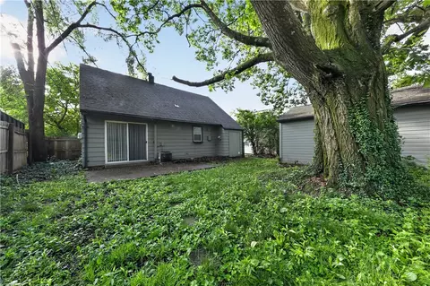 1117 Blakley Dr, Dayton, OH 45403