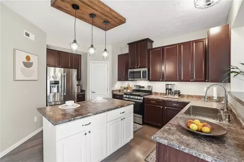 Kitchen - 1439 Artesian Ln, Fairborn, OH 45324 photo 1 of 5