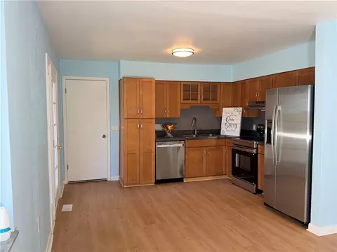 Kitchen - 2281 E Stroop Rd, Kettering, OH 45440 photo 6 of 6
