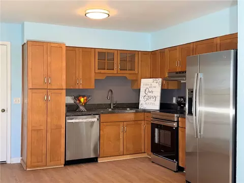 Kitchen - 2281 E Stroop Rd, Kettering, OH 45440 photo 5 of 6