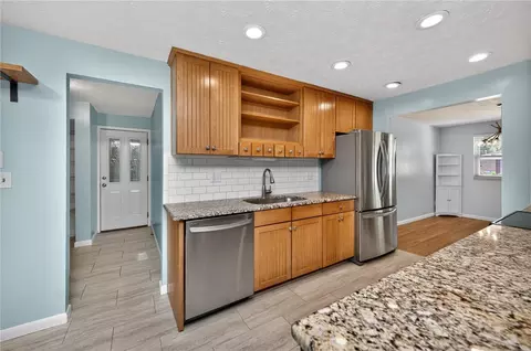 Kitchen - 2749 Hemphill Rd, Kettering, OH 45440 photo 4 of 4