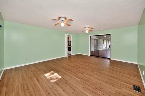 Living - 2749 Hemphill Rd, Kettering, OH 45440 photo 8 of 13