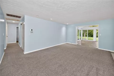 Living - 2749 Hemphill Rd, Kettering, OH 45440 photo 13 of 13
