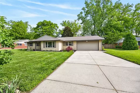 Exterior - 2749 Hemphill Rd, Kettering, OH 45440 photo 3 of 8