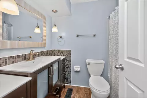 Bath - 2749 Hemphill Rd, Kettering, OH 45440 photo 4 of 6