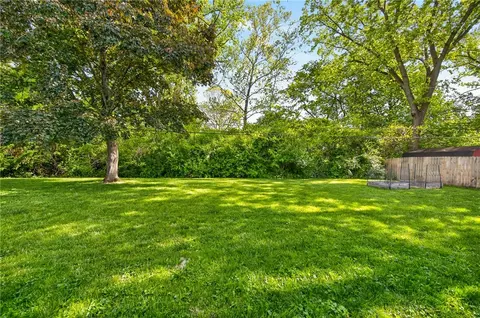 Exterior - 2749 Hemphill Rd, Kettering, OH 45440 photo 7 of 8
