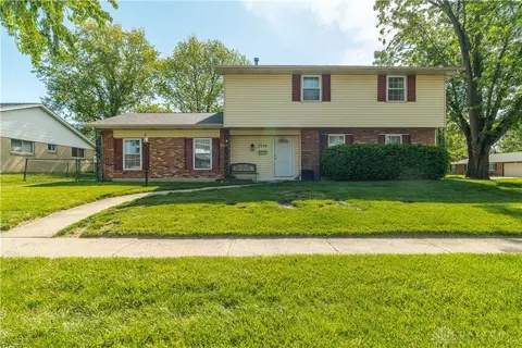 7140 Cohasset Dr, Huber Heights, OH 45424