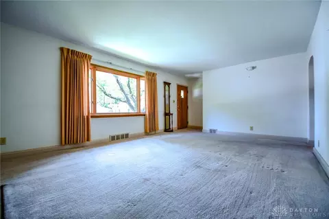Living - 3919 Strathmoor Dr, Kettering, OH 45429 photo 4 of 4
